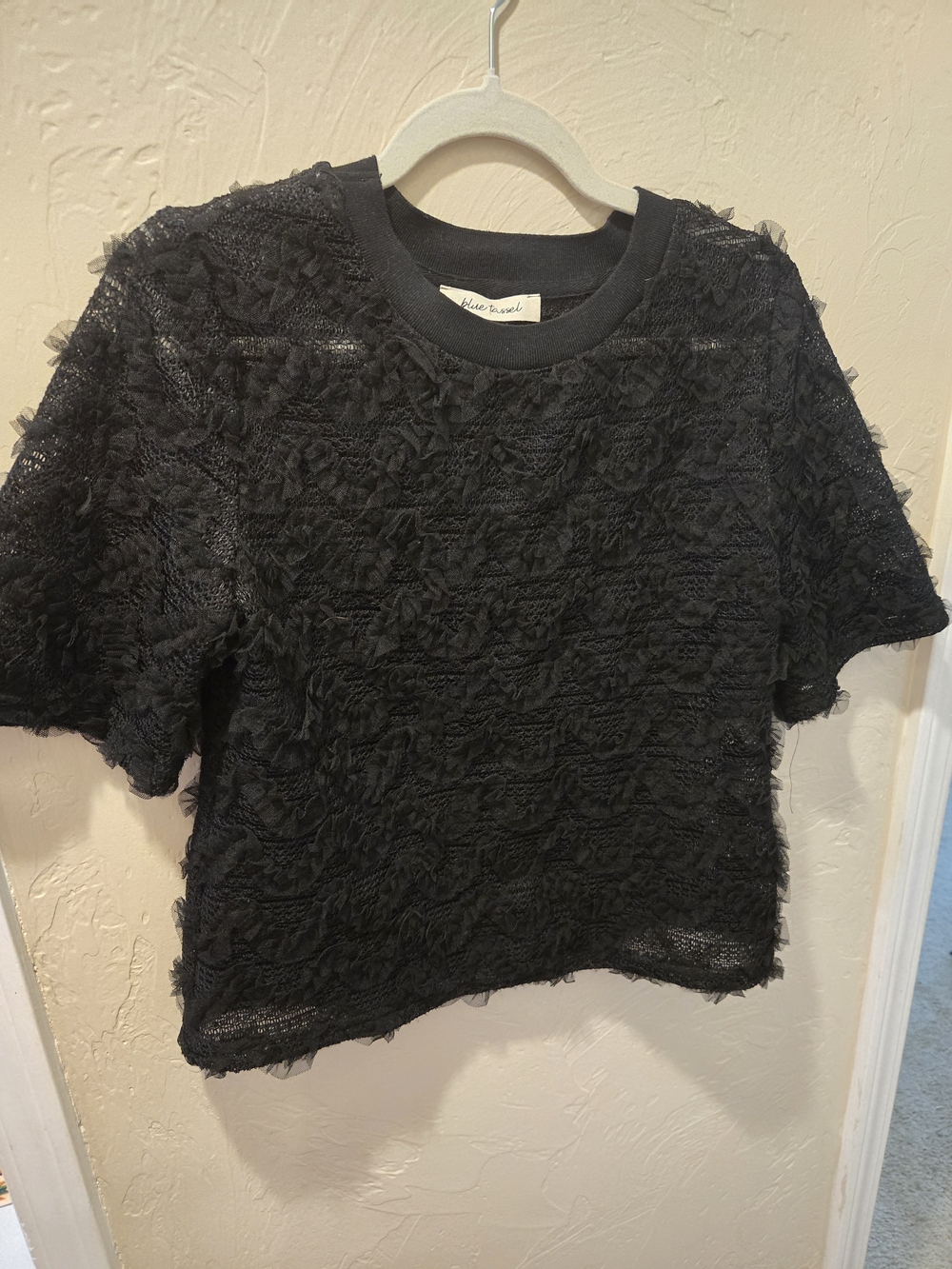 Black Lace-Texture Crop Top